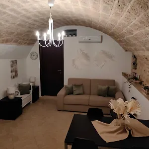 Myrrh , Bari Italien